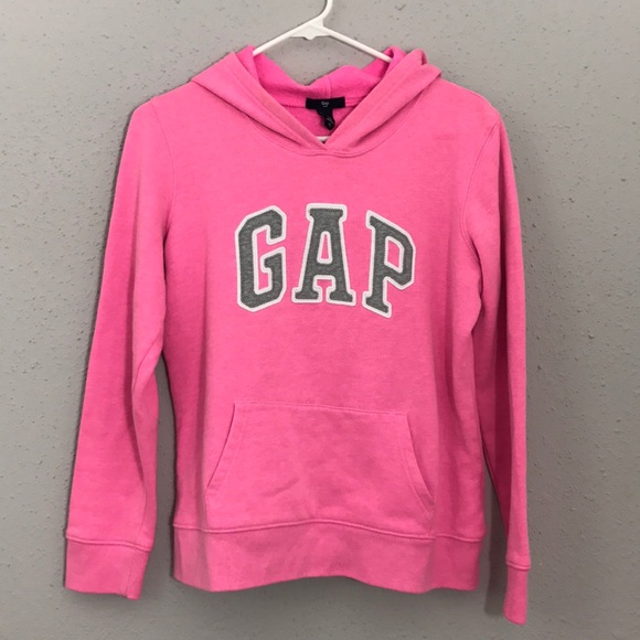 gap sweaters with logo